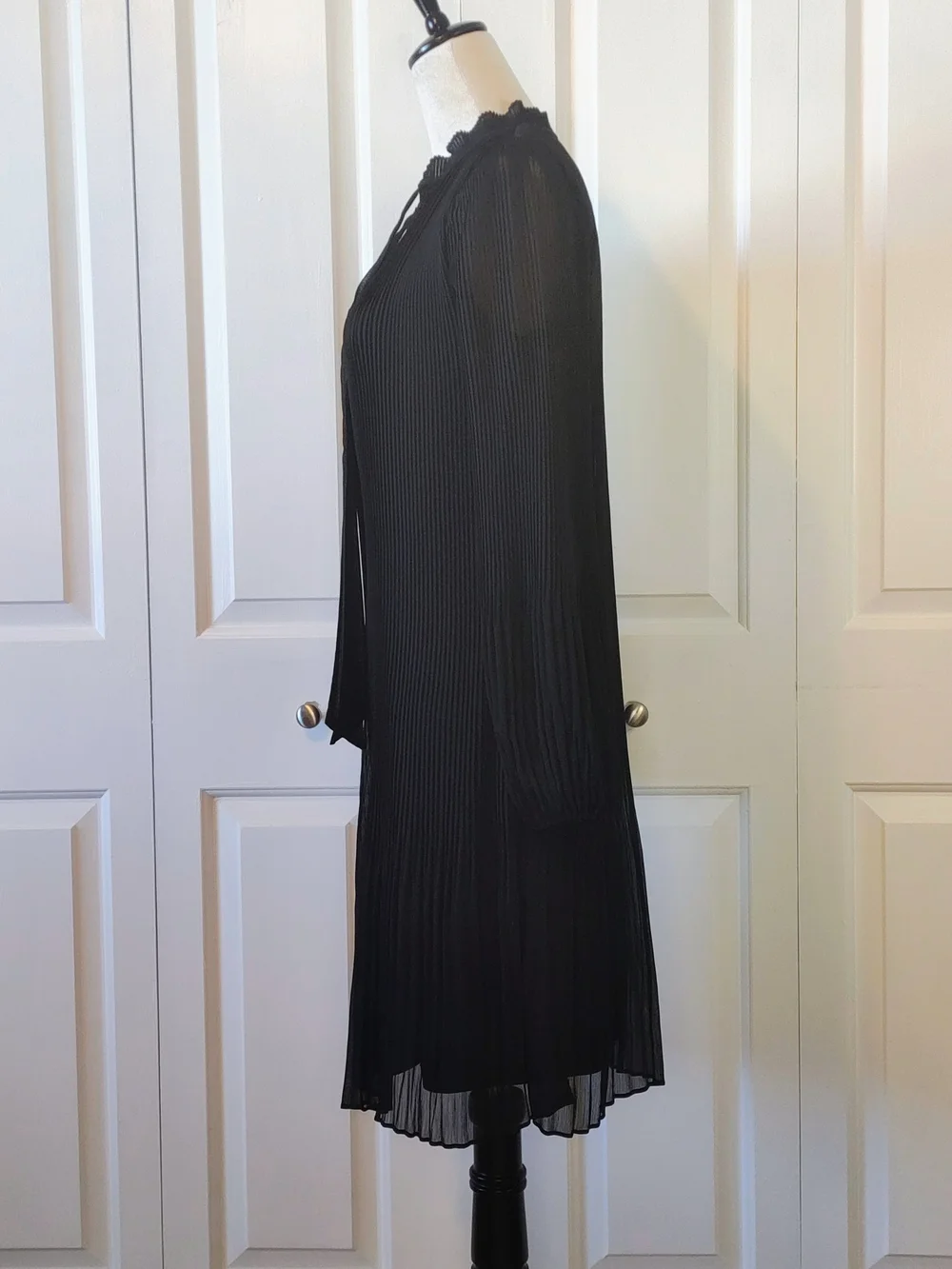 DKNY Black Pleated Tie-Neck Long Sleeve Dress